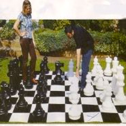 Giant Chess